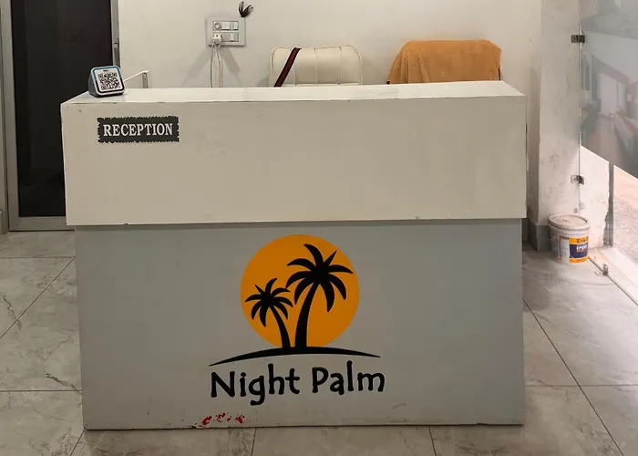 Night Palm Hotel